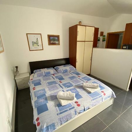 Apartmani Sara Omišalj Εξωτερικό φωτογραφία