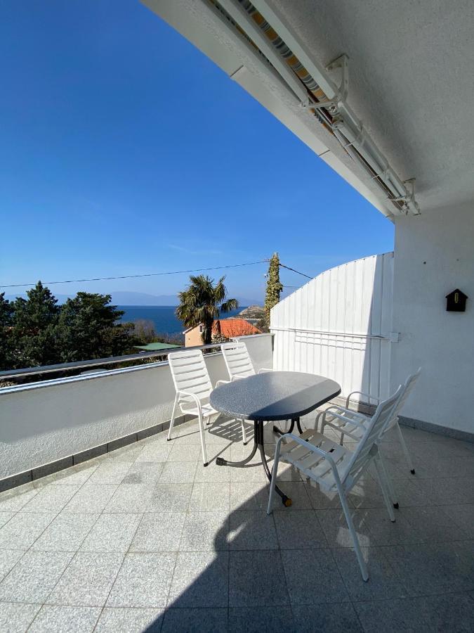 Apartmani Sara Omišalj Εξωτερικό φωτογραφία