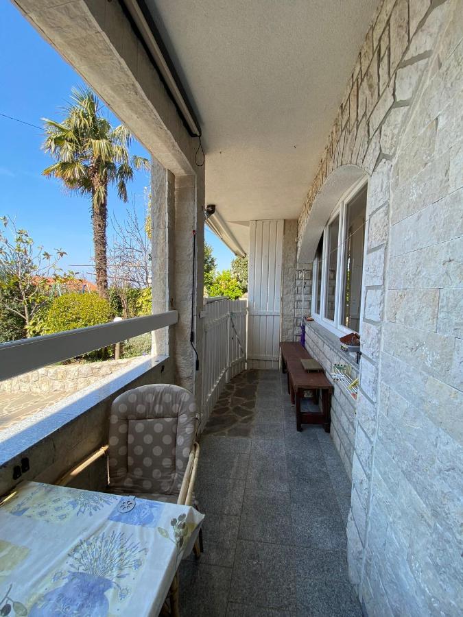 Apartmani Sara Omišalj Εξωτερικό φωτογραφία