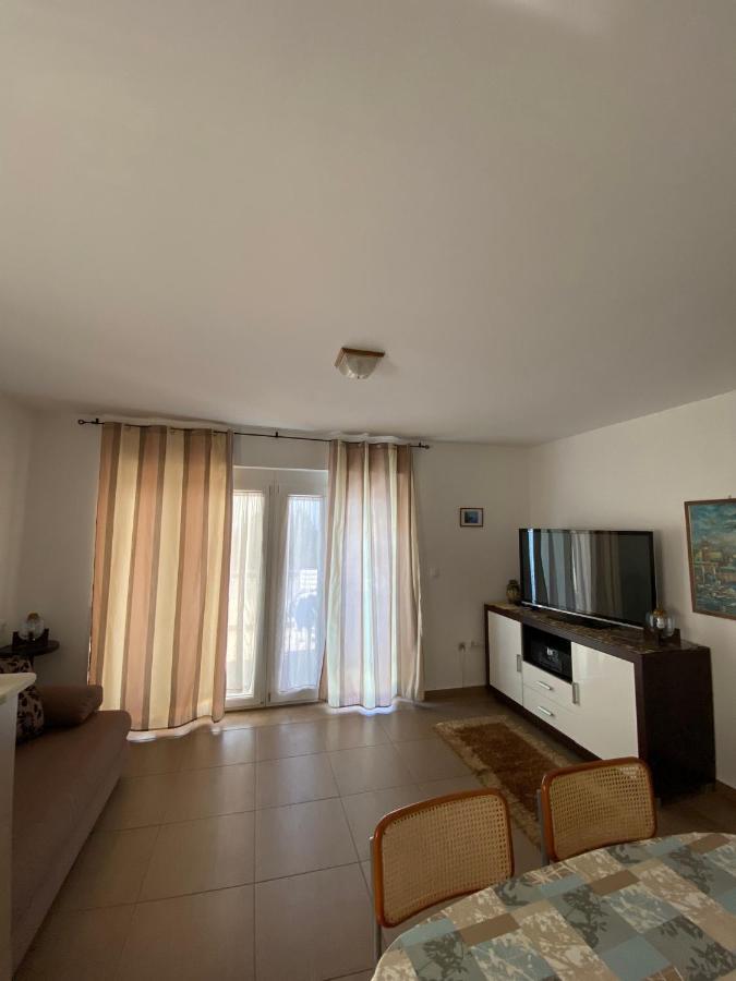Apartmani Sara Omišalj Εξωτερικό φωτογραφία