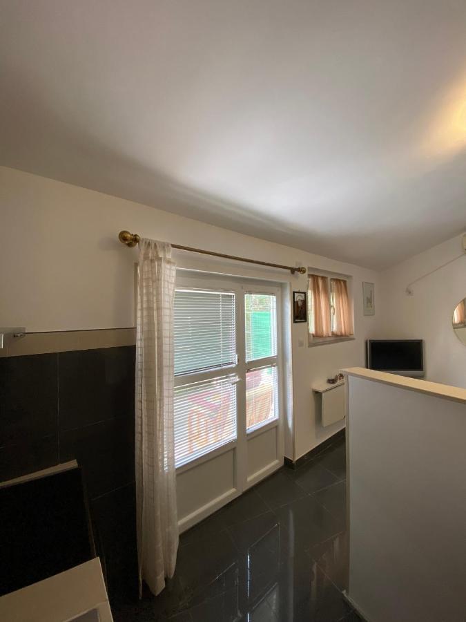 Apartmani Sara Omišalj Εξωτερικό φωτογραφία
